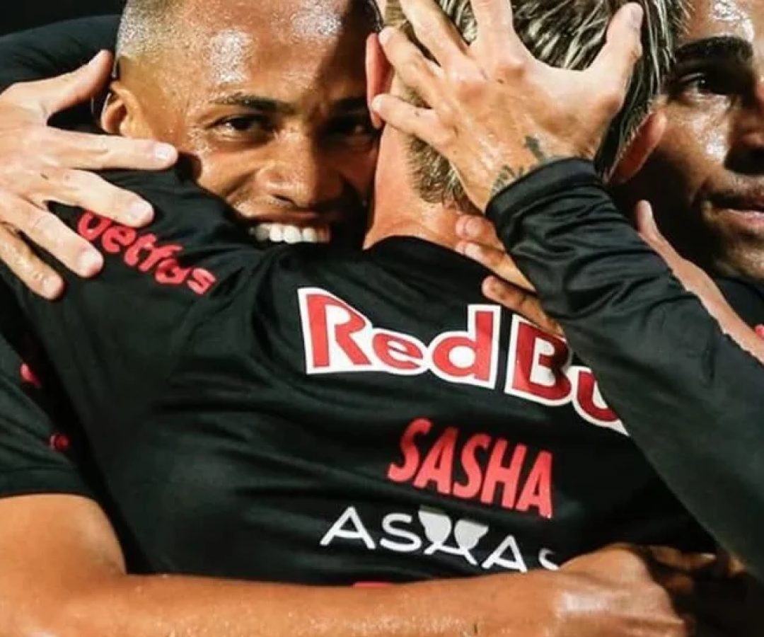 Corinthians sofre com reservas, não melhora com titulares e perde para o Bragantino