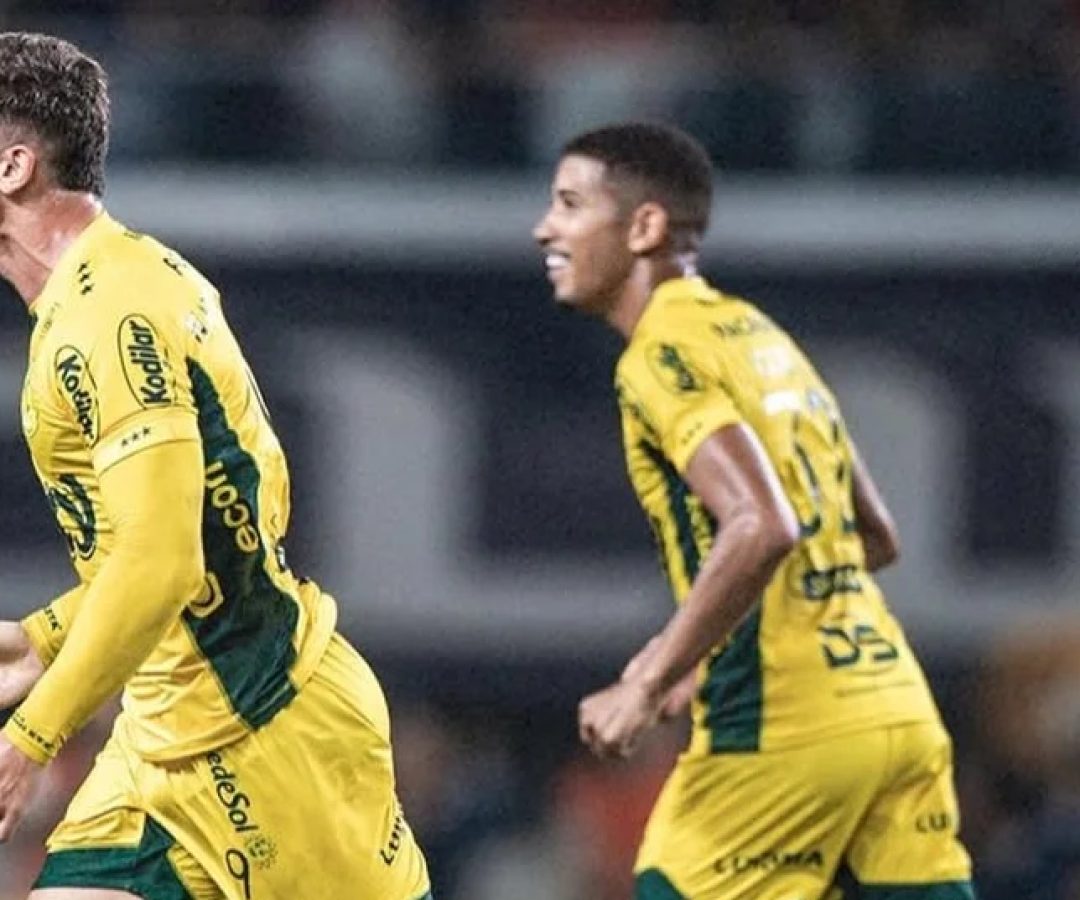 Empurrado por sua torcida, Remo abre 2 a 0, mas cede empate ao Mirassol no Mangueirão