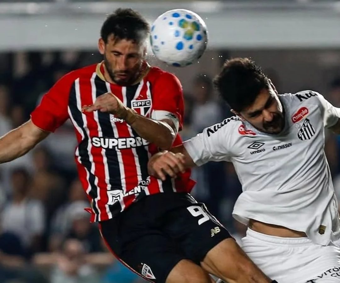 Crespo muda o jogo, São Paulo busca empate pelo Brasileirão e amplia crise no Santos