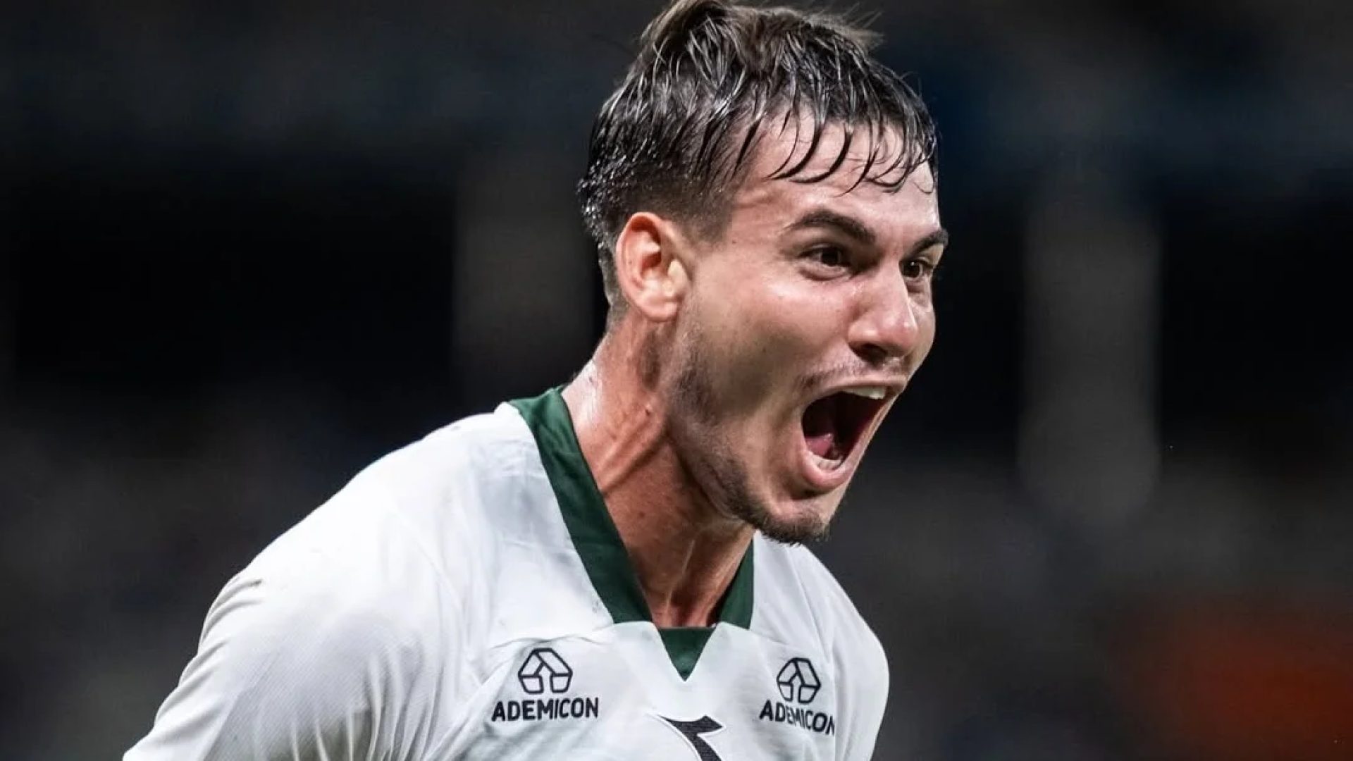 Cruzeiro leva virada do Coritiba no Mineirão e pressão sobre Tite aumenta