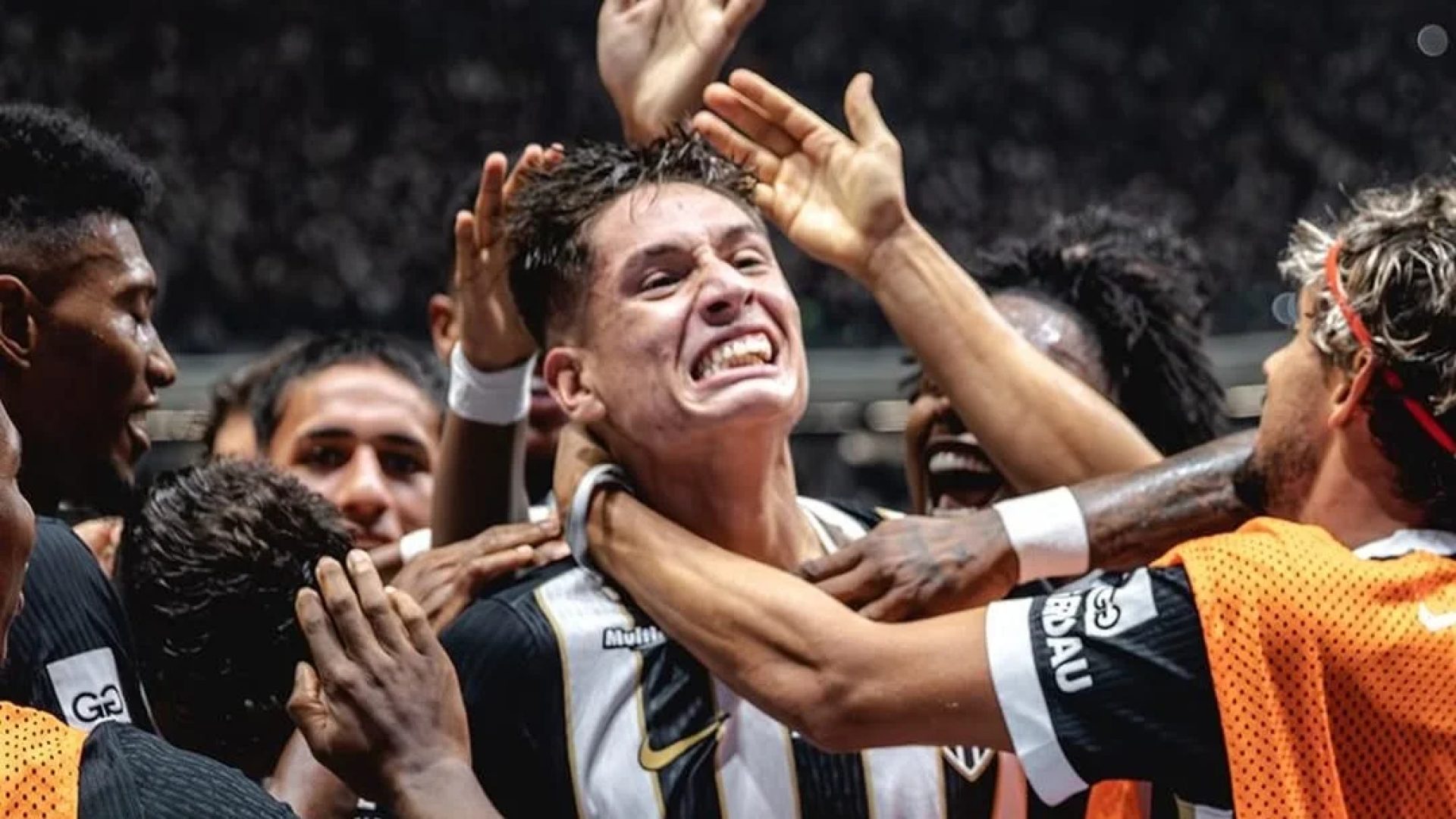 São Paulo é pouco criativo, perde para o Atlético-MG e deixa liderança do Brasileirão