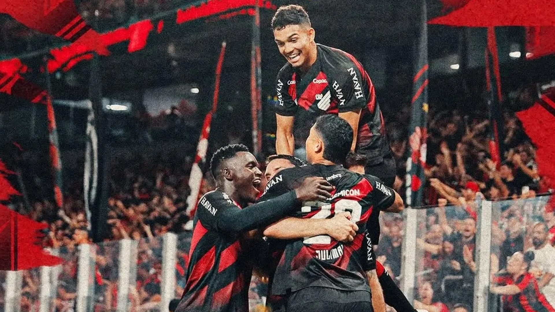 Athletico-PR goleia, assume vice-liderança do Brasileirão e afunda Botafogo