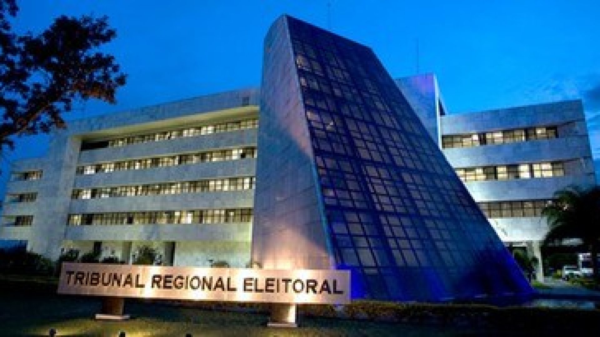 TRE-DF promove mutirão para regularizar títulos eleitorais neste sábado