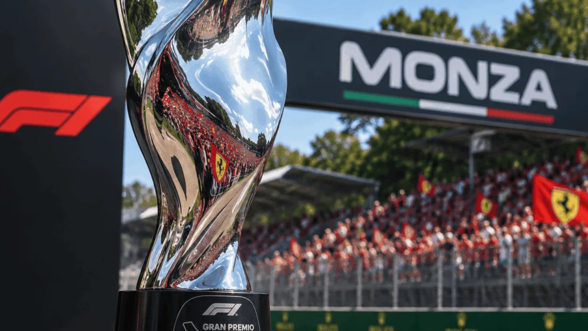 Troféu do GP da Itália de F1 reflete público em Monza