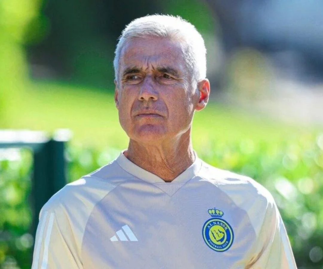 Luís Castro destaca ‘história rica’ do Grêmio e recebe boas-vindas de Felipão