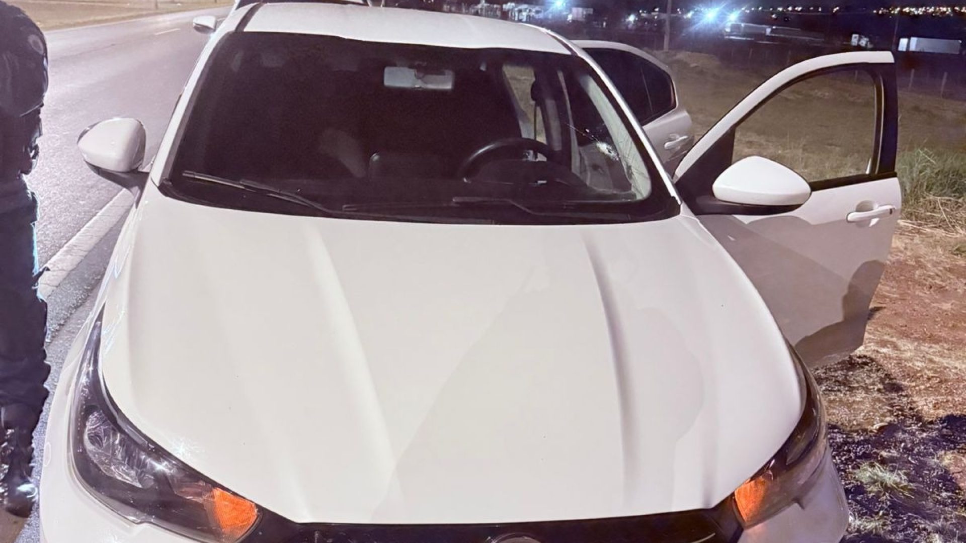 Três menores são apreendidos após perseguição e recuperação de carro roubado no DF