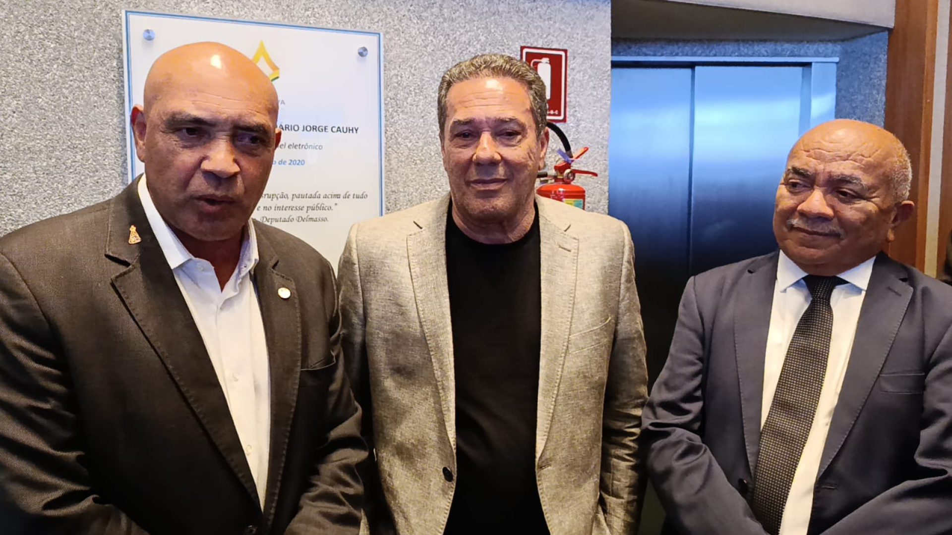 Luxemburgo visita a CLDF pensando em candidatura política em 2026