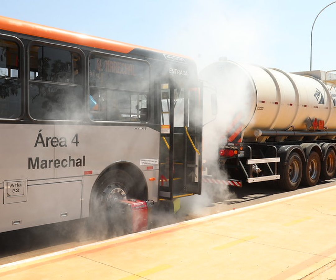 Forças de segurança do DF participam de simulação para situações de emergência com inflamáveis