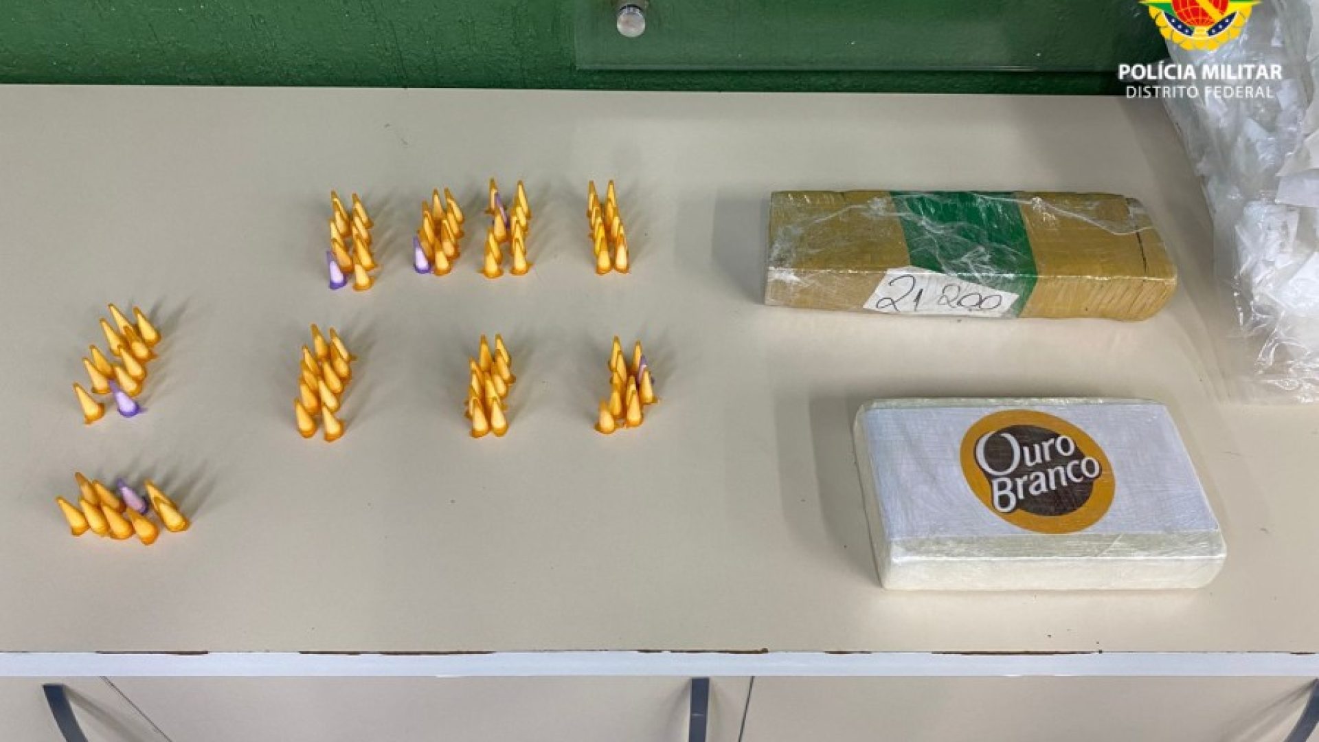 Homem é preso com mais de 8 mil porções de cocaína durante fiscalização