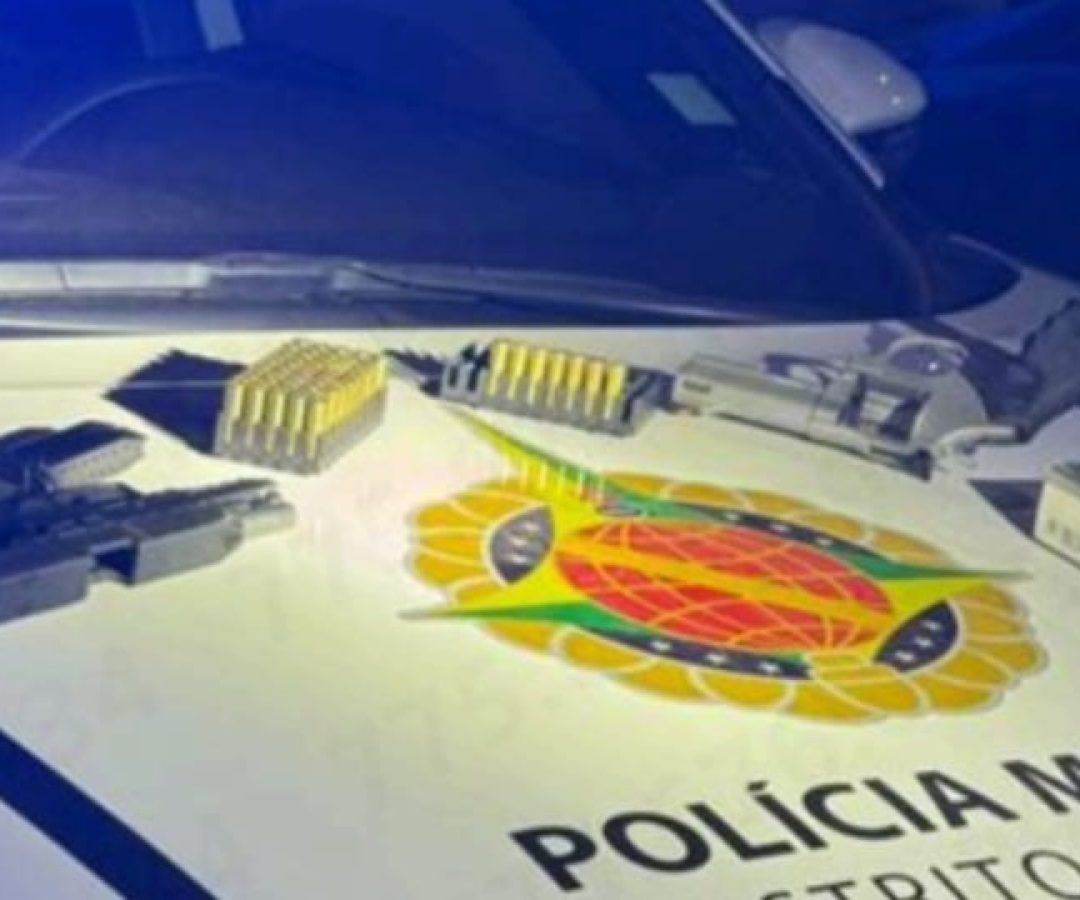Homem é preso com duas armas e dezenas de munições na 26 de Setembro