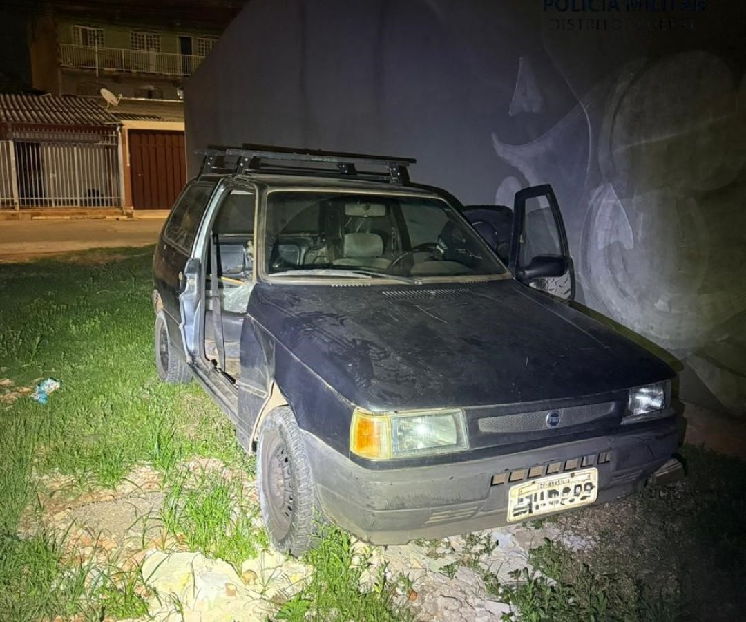 Três são detidos após polícia localizar carro furtado na madrugada em Ceilândia
