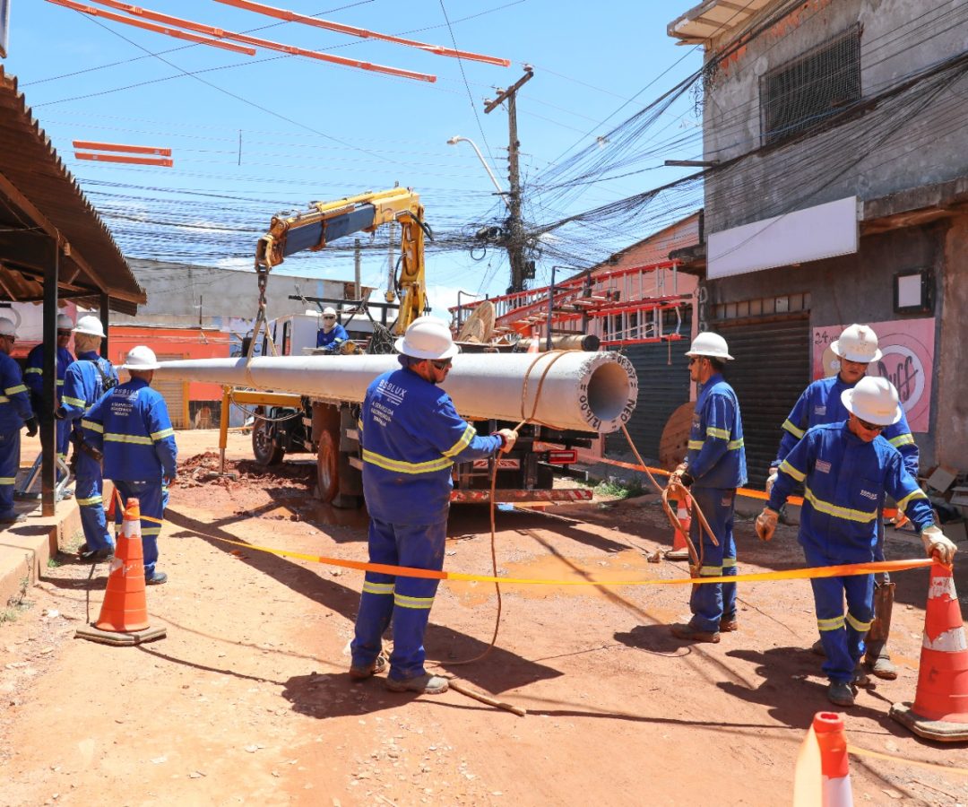 Com investimento de mais de R$ 100 milhões, GDF autoriza obras de saneamento e entrega serviços de energia em Santa Luzia, na Estrutural