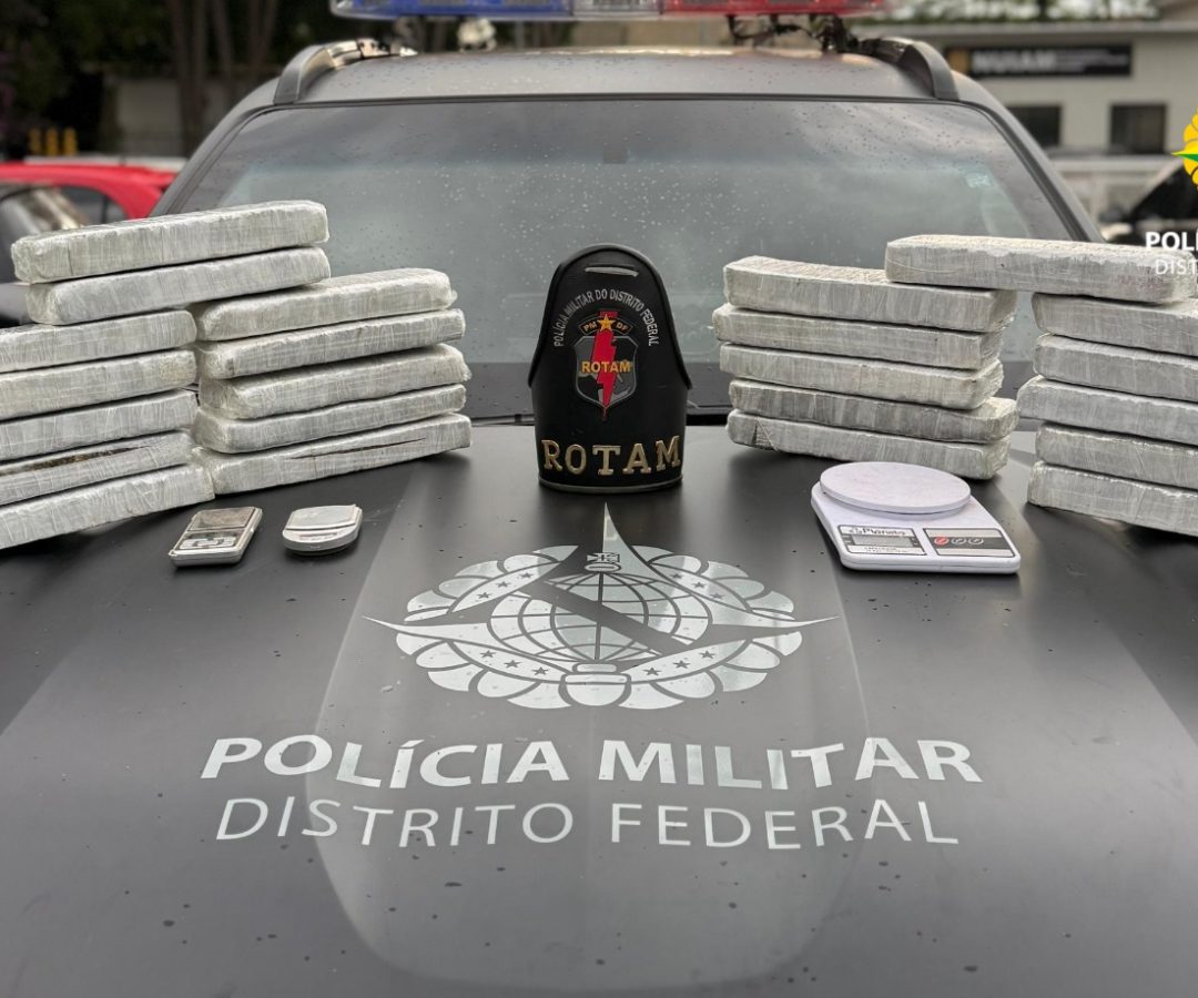 PMDF realiza três prisões por porte ilegal de arma e tráfico de drogas em ações integradas em Santa Maria e Ceilândia