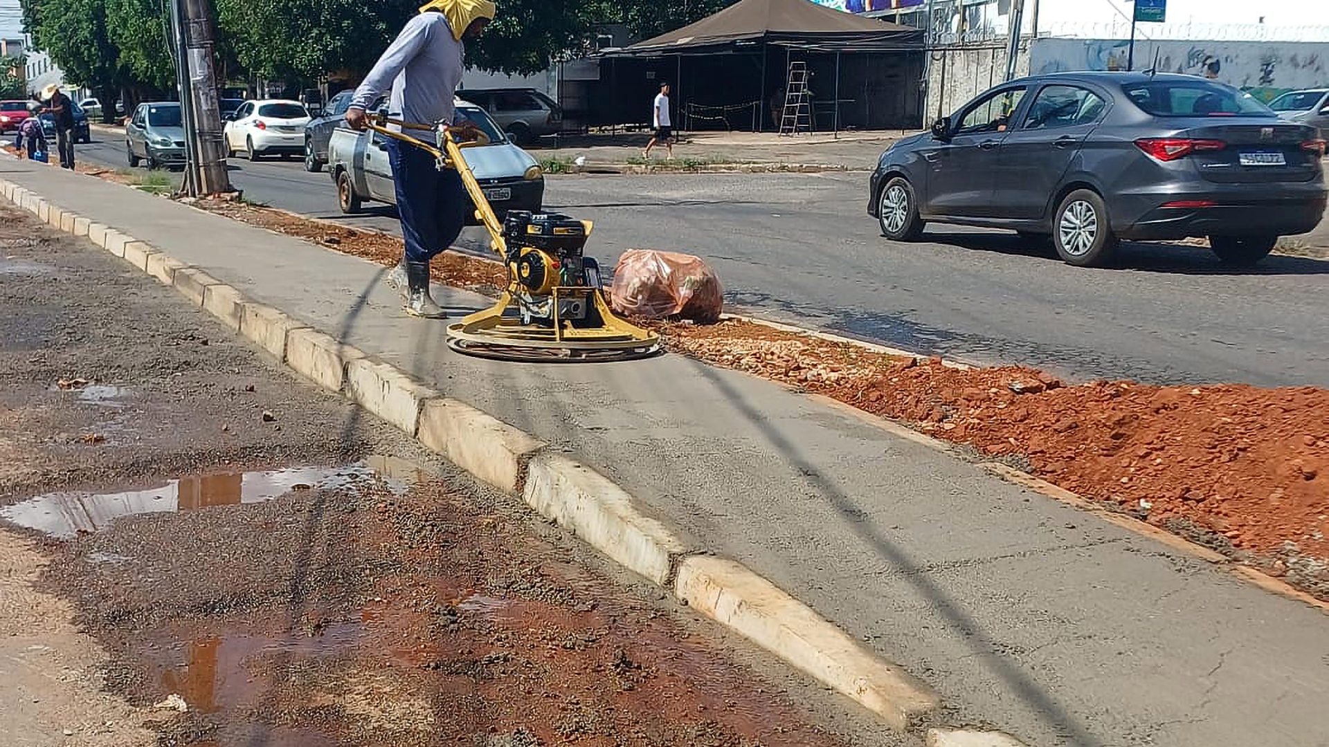 Novas calçadas e rede elétrica modernizada transformam área comercial de Santa Maria