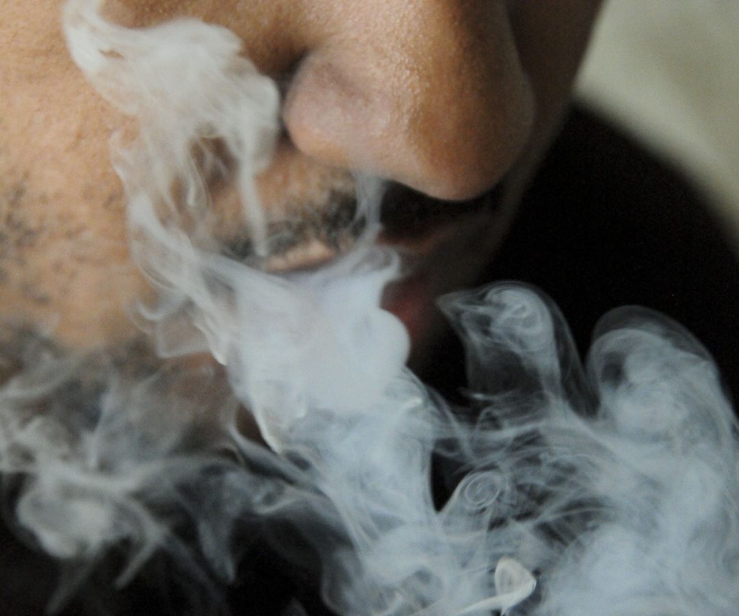 DF movimenta R$ 491 milhões em cigarros eletrônicos e sachês de nicotina por ano