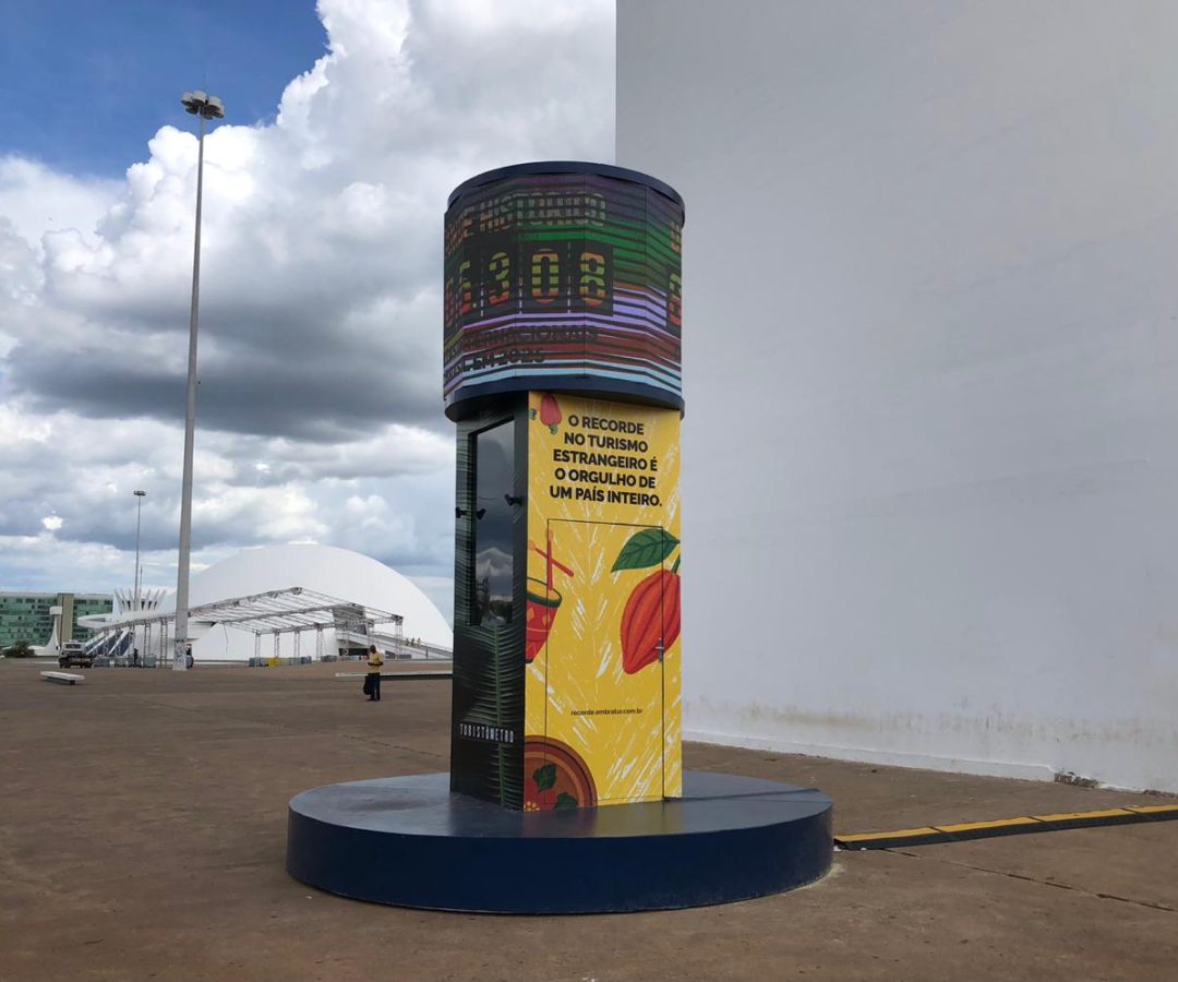 Brasília registra quase 90 mil turistas estrangeiros e ganha “turistômetro” 