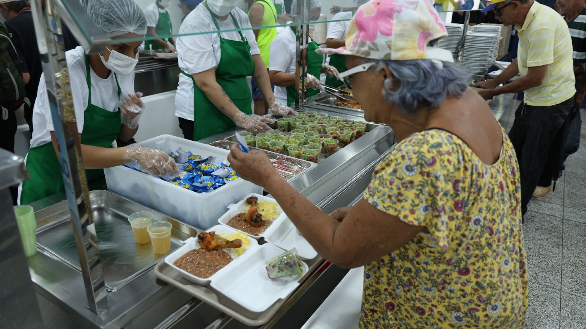 Restaurantes comunitários do Distrito Federal servem mais de 17 milhões de refeições em 2025
