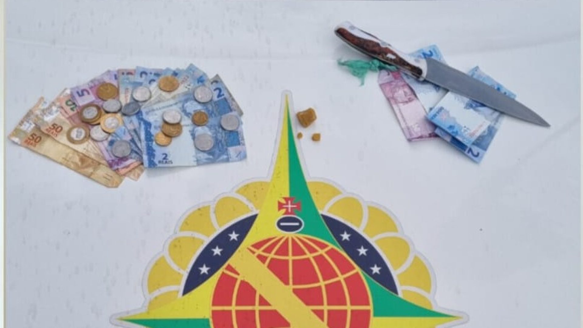 Operação Ceilândia Centro resulta em prisão por tráfico e detenção por porte de arma branca na CNM 02
