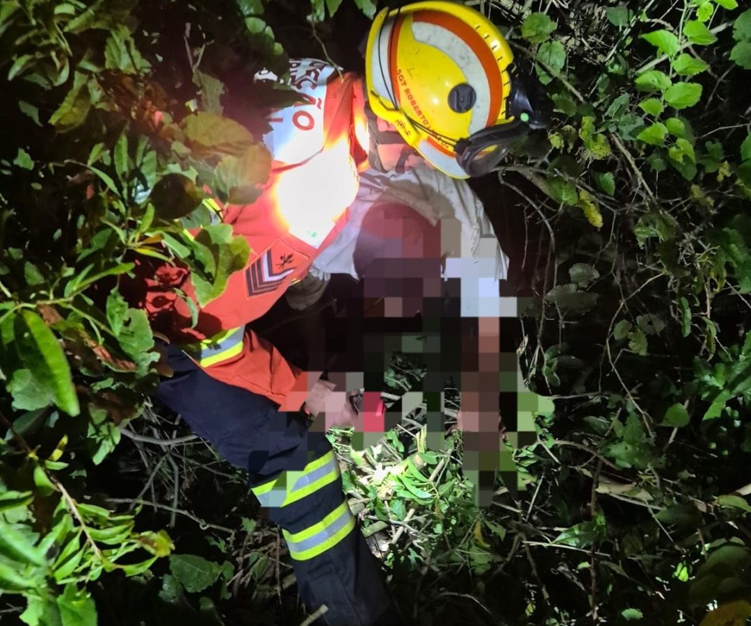 Homem é resgatado após horas perdido em área de mata entre o SIA e o Guará