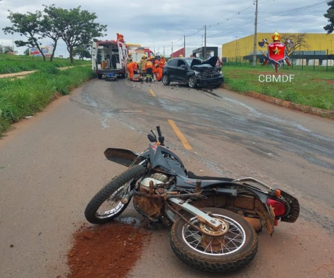 Motociclista fica ferido após colisão na marginal da BR-040, em Santa Maria