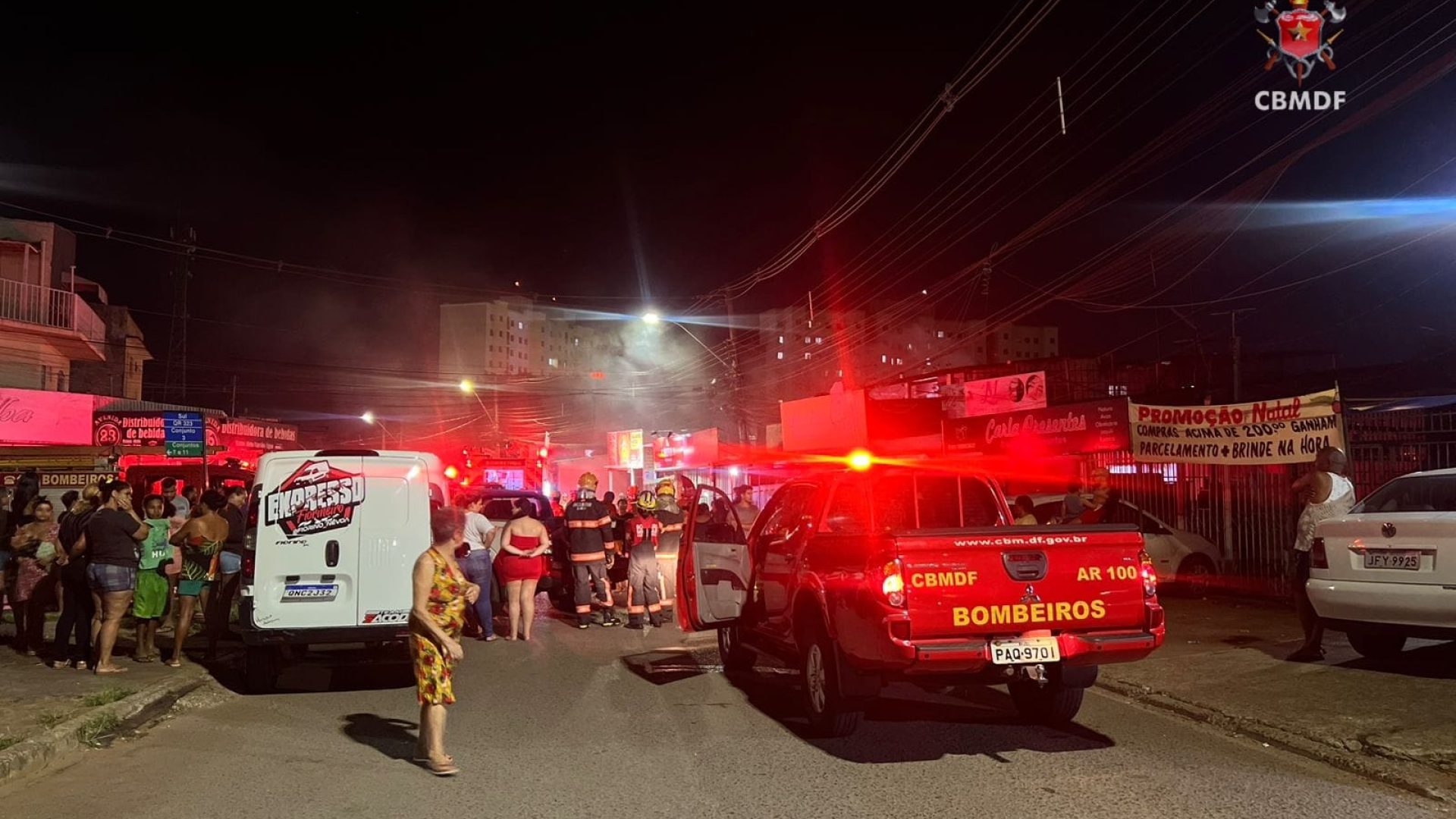 Incêndio atinge estabelecimento comercial em Samambaia