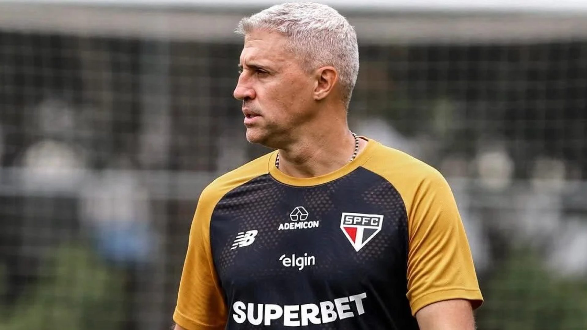 Corinthians e São Paulo duelam no primeiro clássico após crise política tricolor