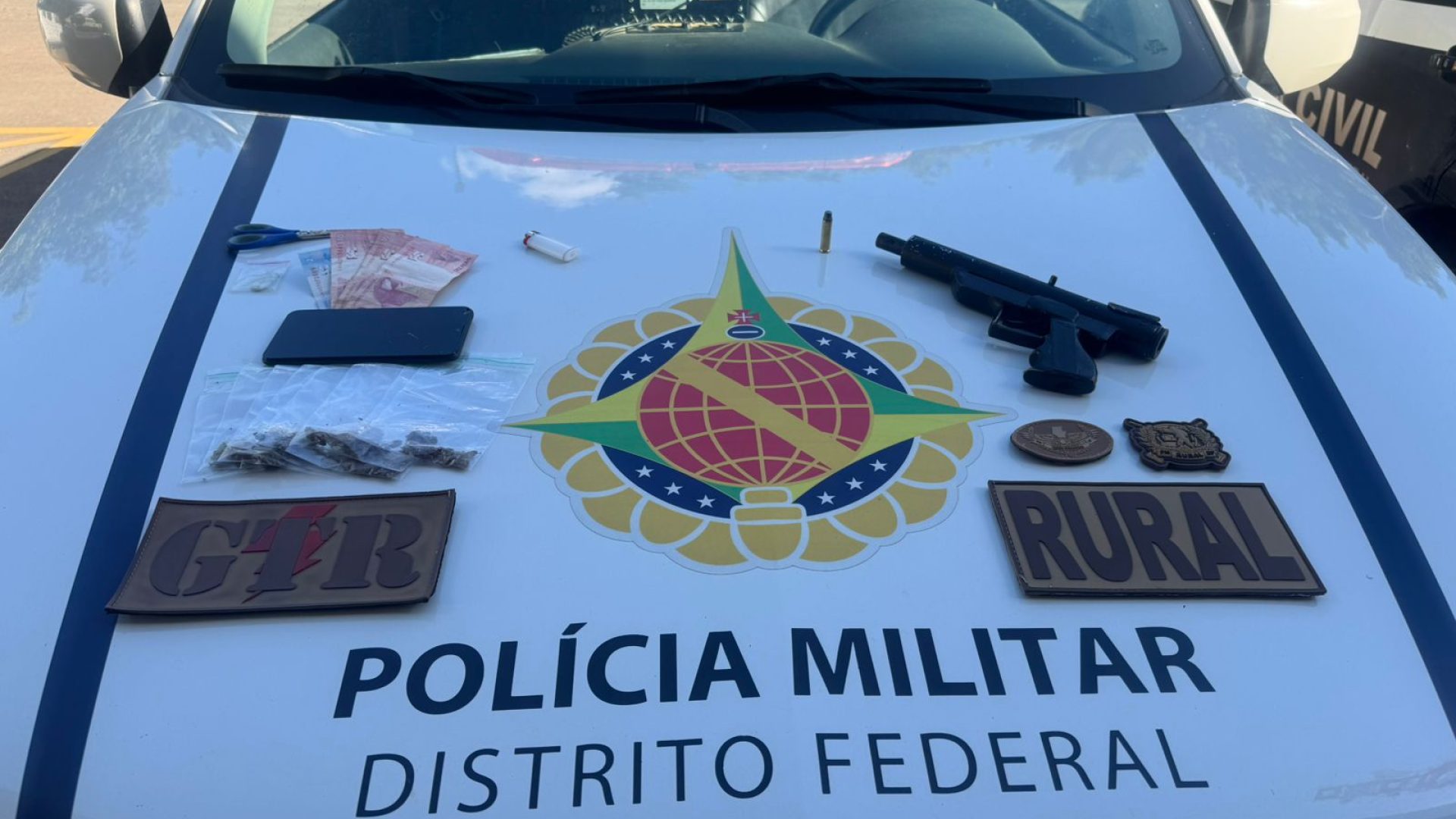 Suspeito é detido com drogas e arma artesanal no Sol Nascente