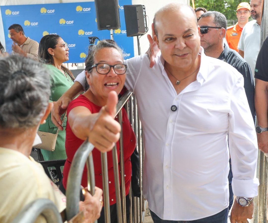 320 famílias recebem chaves de apartamentos no Residencial Anna Maria, no DF