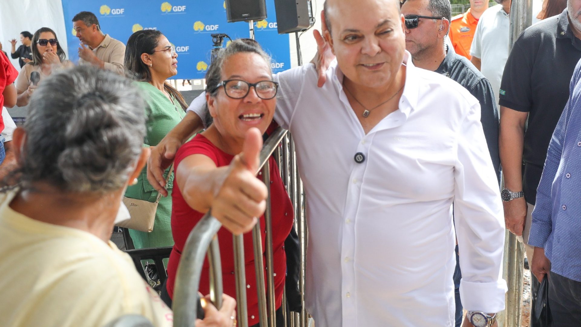 320 famílias recebem chaves de apartamentos no Residencial Anna Maria, no DF