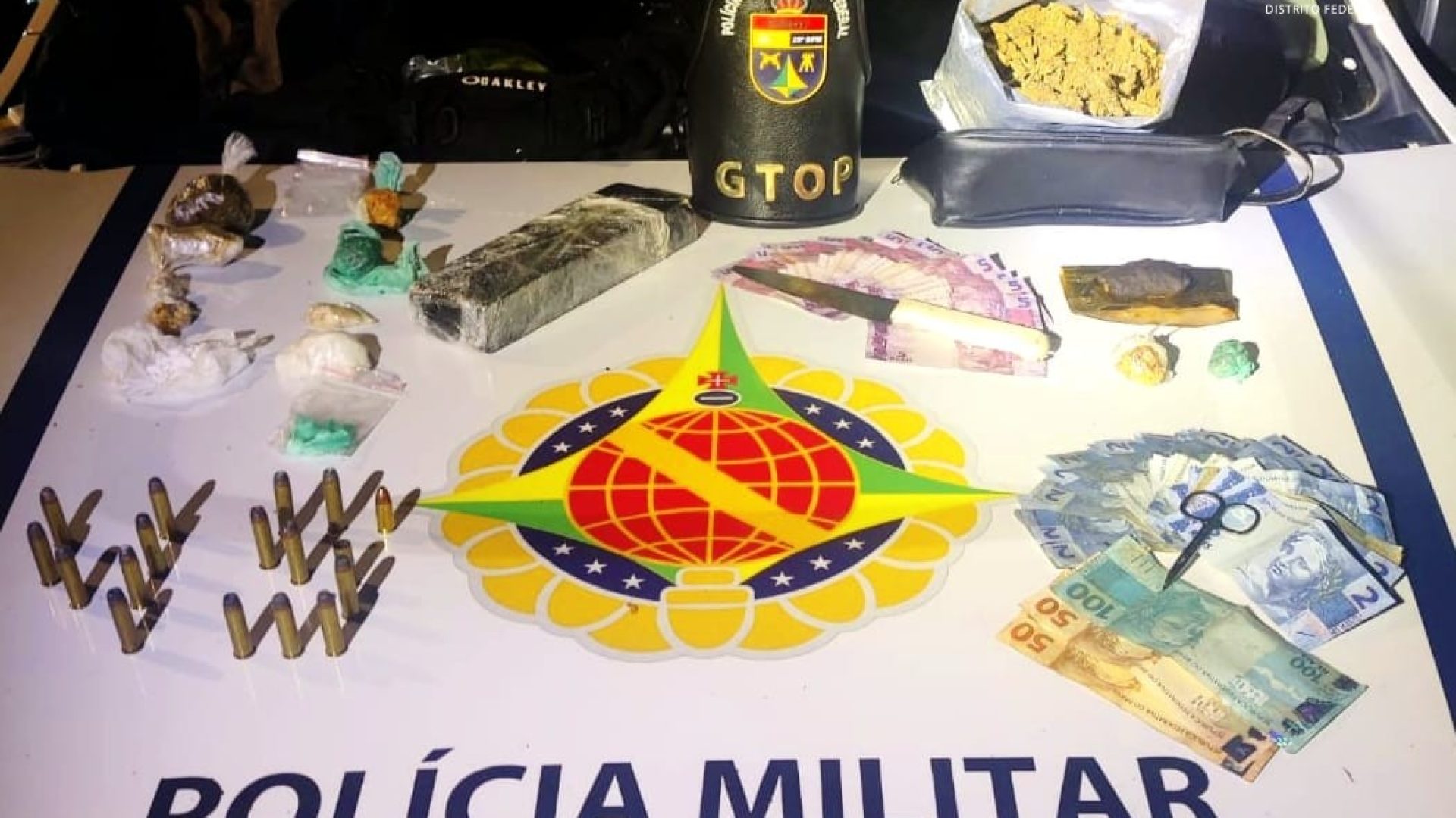 PMDF desmonta ponto de venda de drogas e detém três pessoas na Vila Cauhy