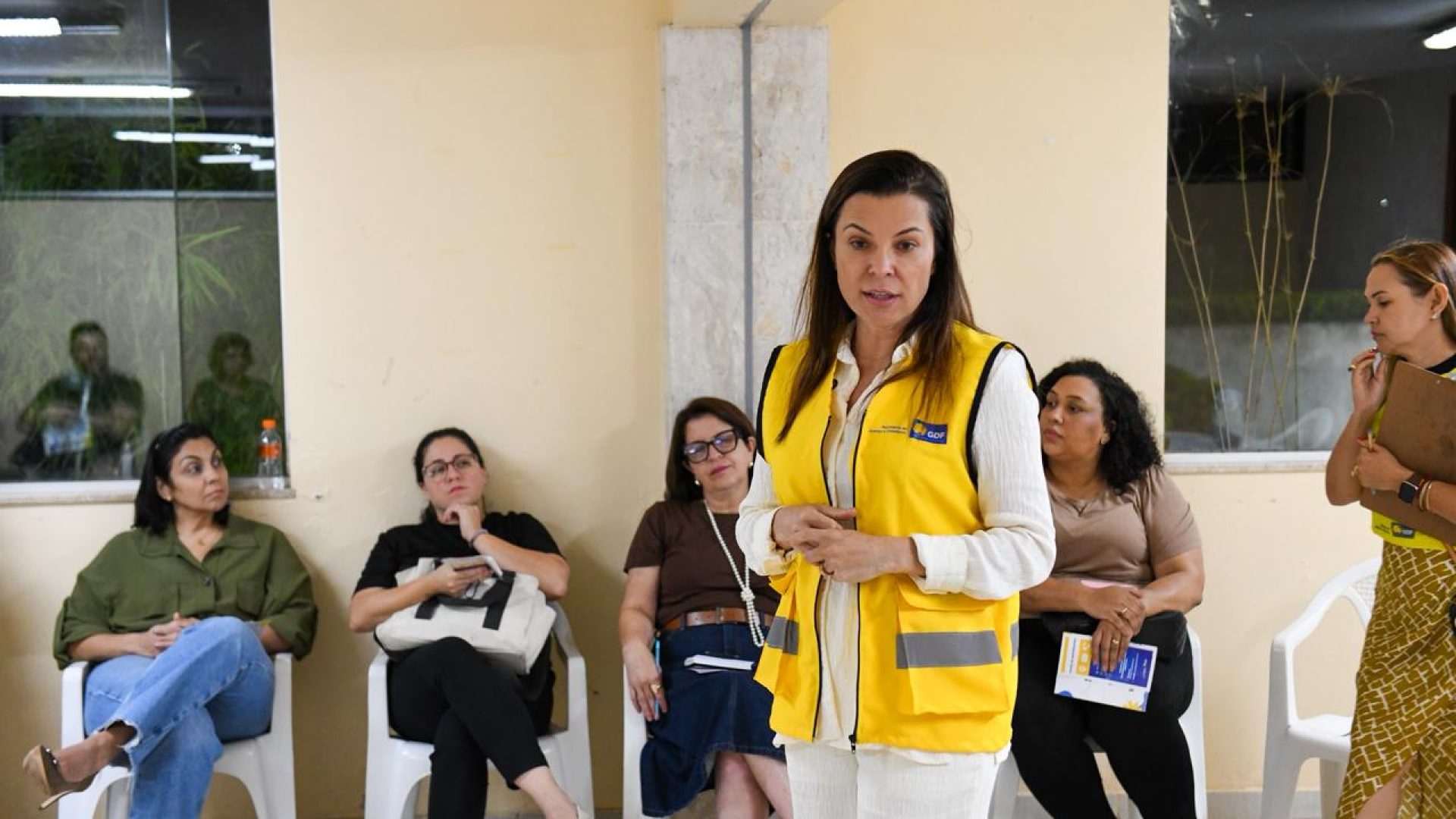 Acolhe DF expande ações no Plano Piloto com reuniões e tenda itinerante