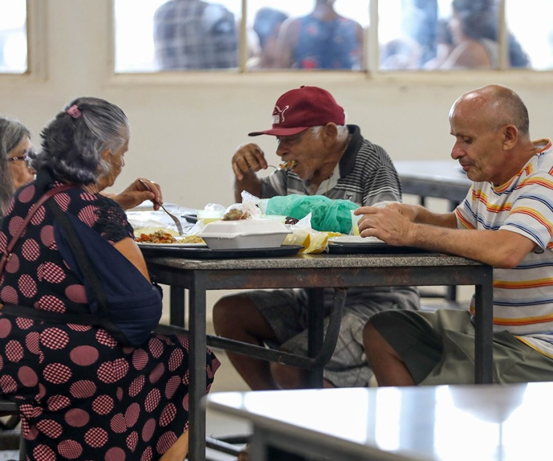 Restaurantes comunitários ampliam acesso à alimentação no DF