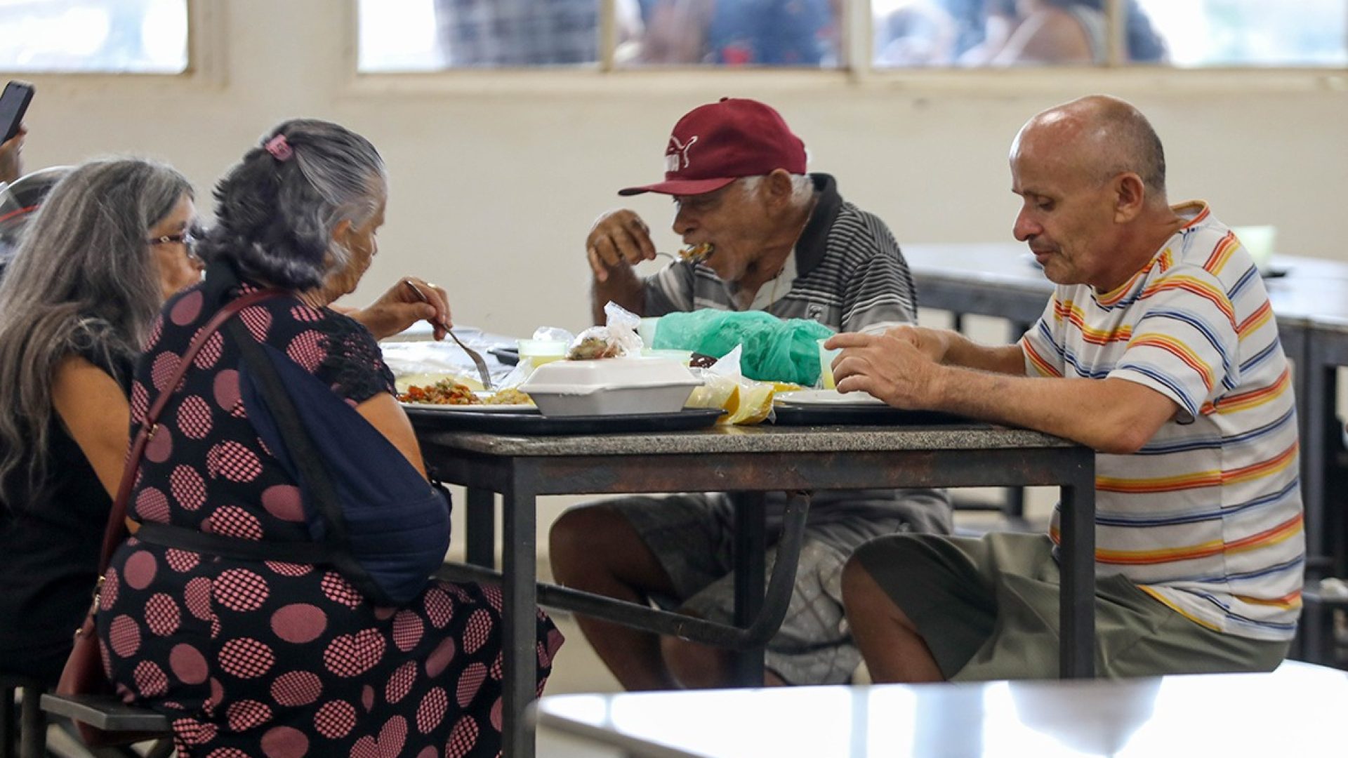 Restaurantes comunitários ampliam acesso à alimentação no DF