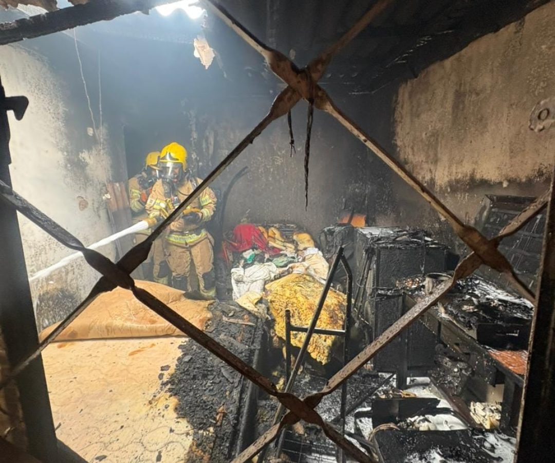 Incêndio atinge quarto de residência em Santa Maria, mas não deixa feridos