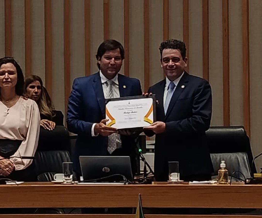 Conselheiro Rodrigo Badaró recebe título de cidadão honorário de Brasília