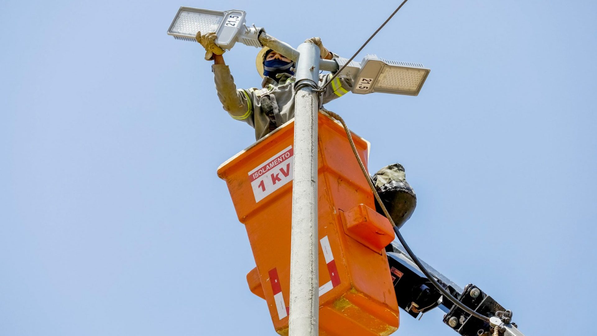 Iluminação LED atinge 97% dos postes no Distrito Federal