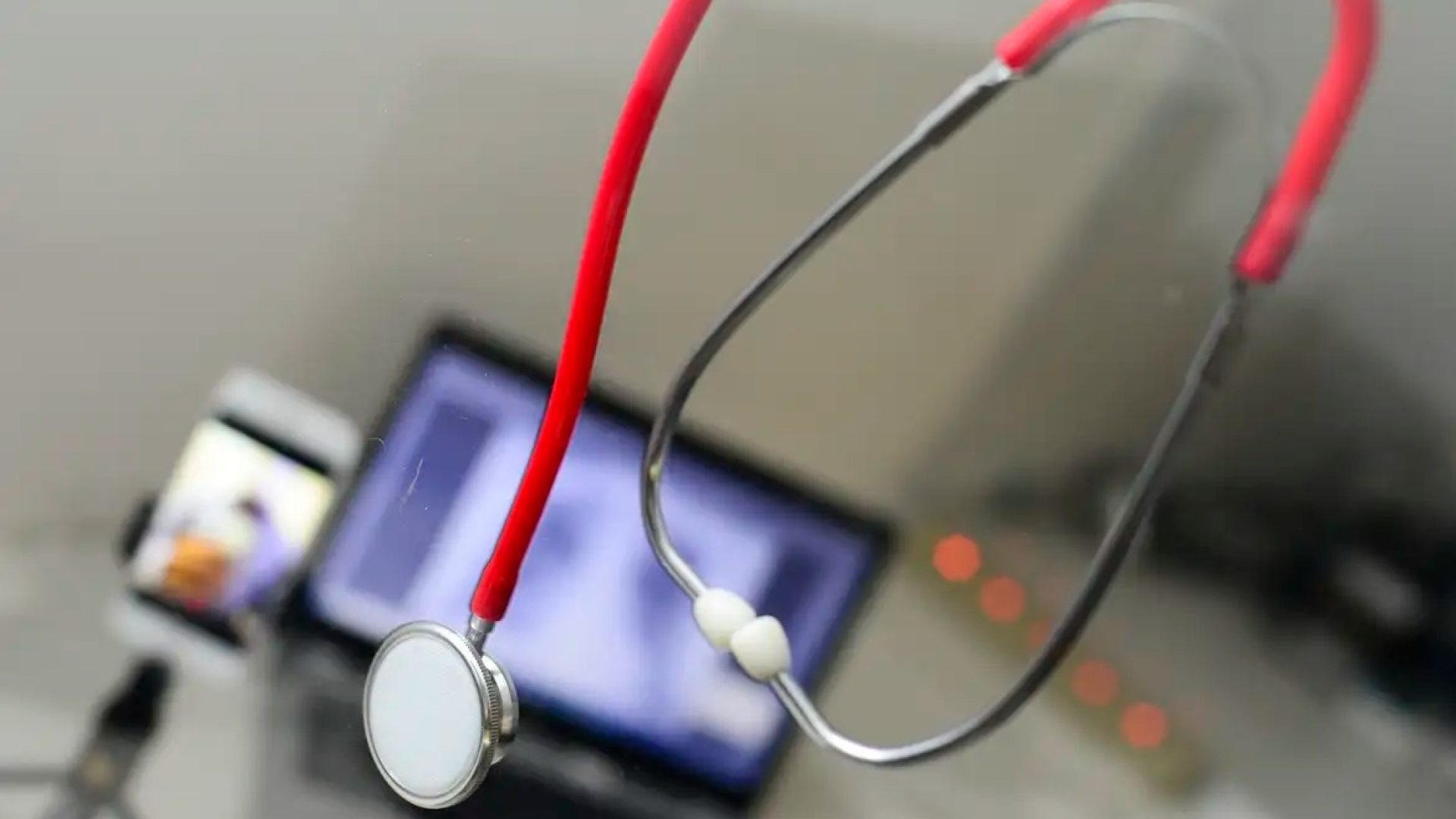 AgSUS e FMUSP abrem mil vagas para curso gratuito de saúde digital na APS