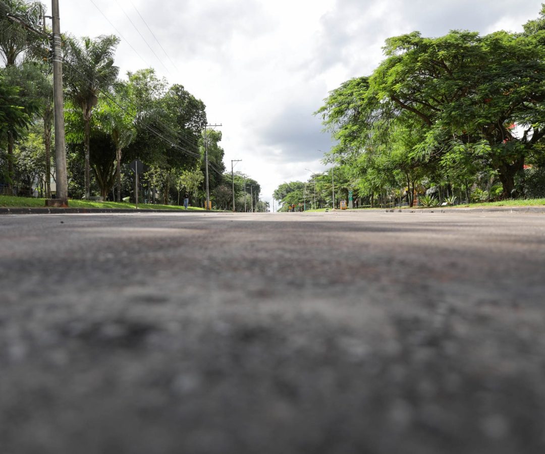 Novacap conclui recapeamento de trecho da Quarta Avenida no Sudoeste