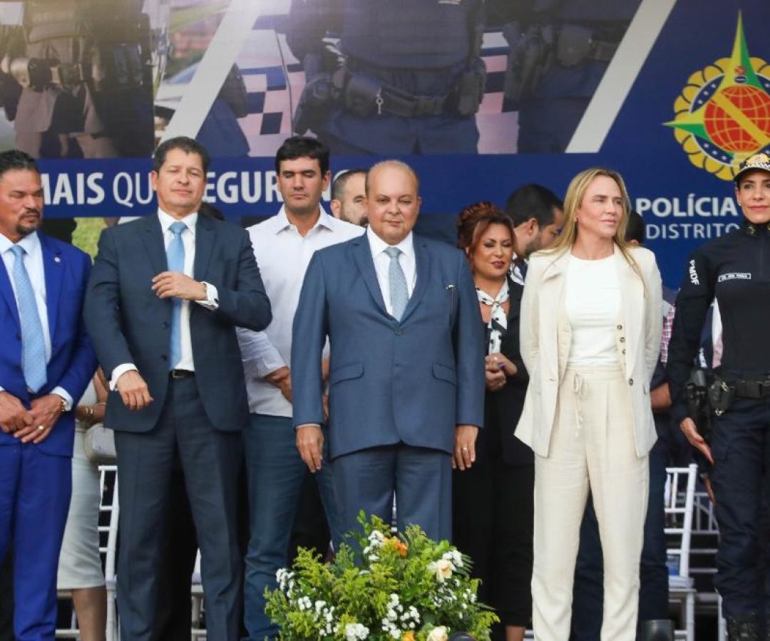 Ibaneis Rocha participa de formatura de 1.234 novos policiais da PMDF