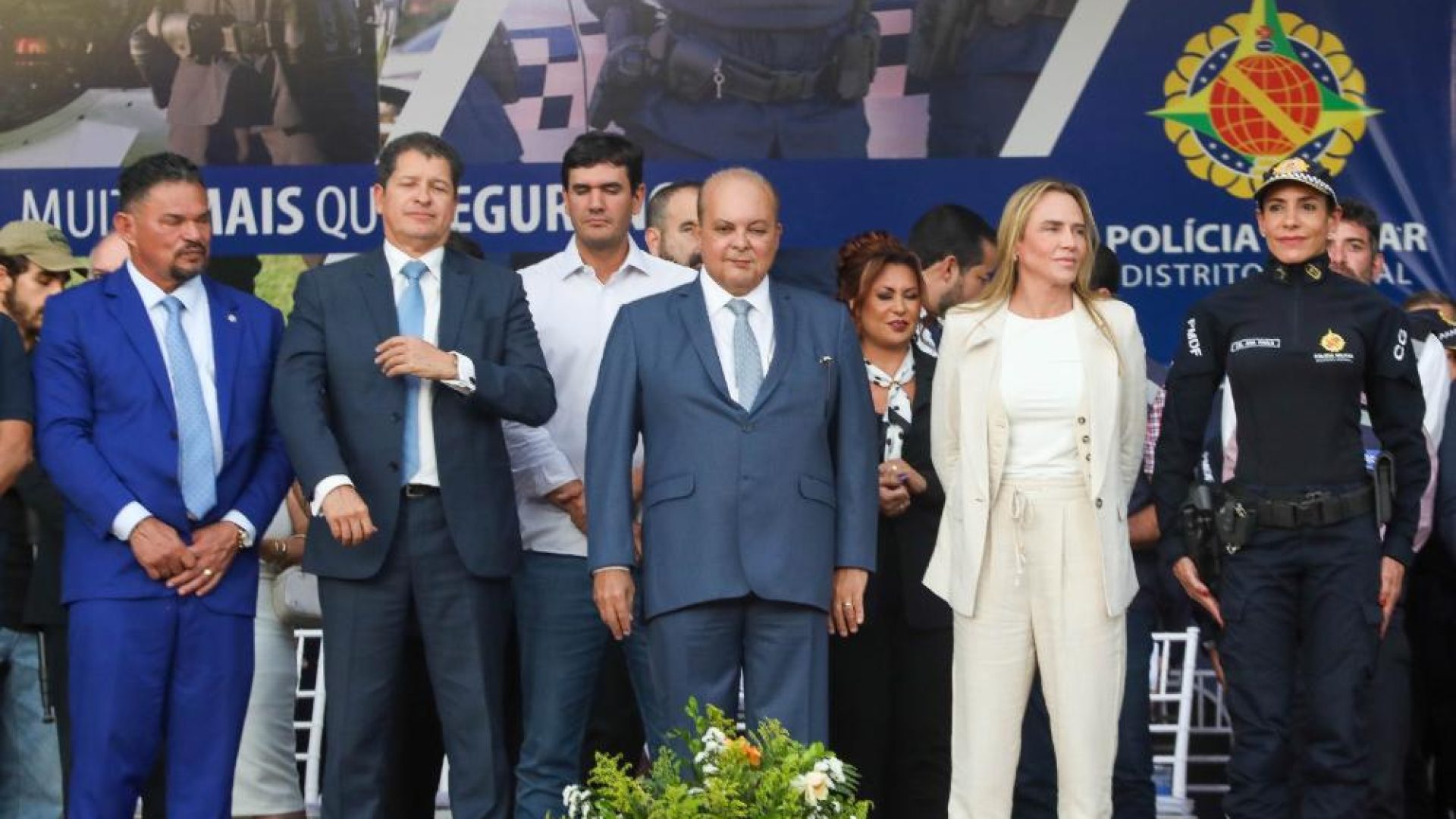 Ibaneis Rocha participa de formatura de 1.234 novos policiais da PMDF