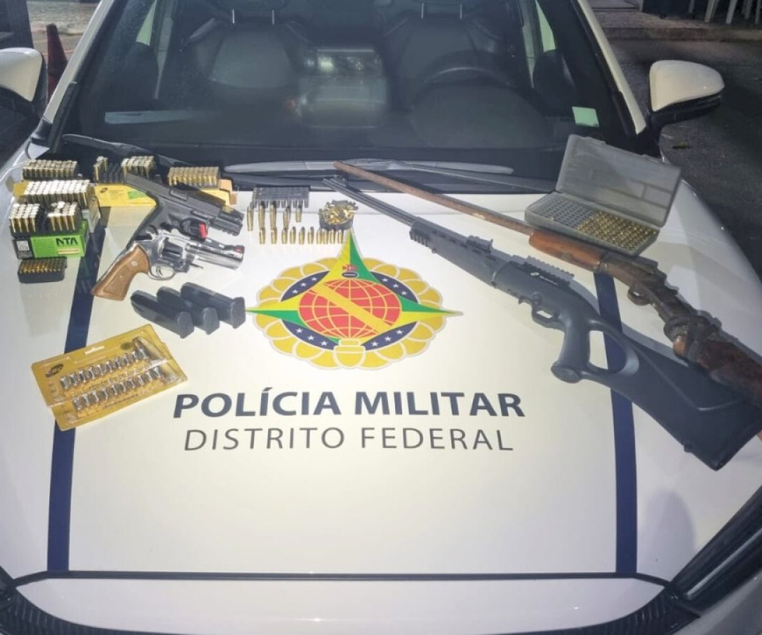 Homem é preso por agredir companheira e guardar armas em casa