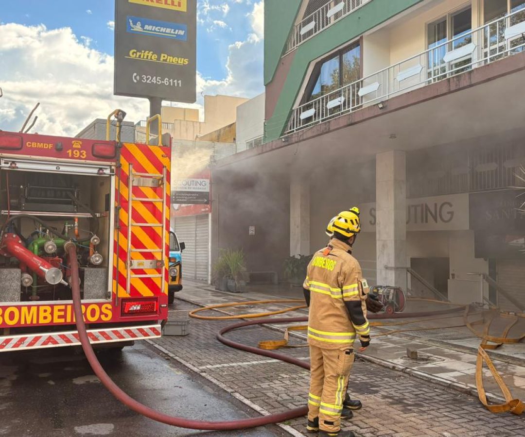 Princípio de incêndio leva evacuação de prédio na Asa Sul