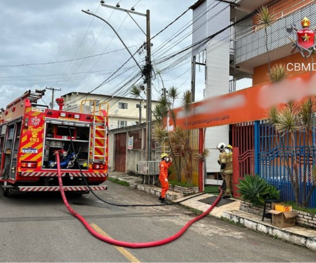 Incêndio atinge creche no Recanto das Emas