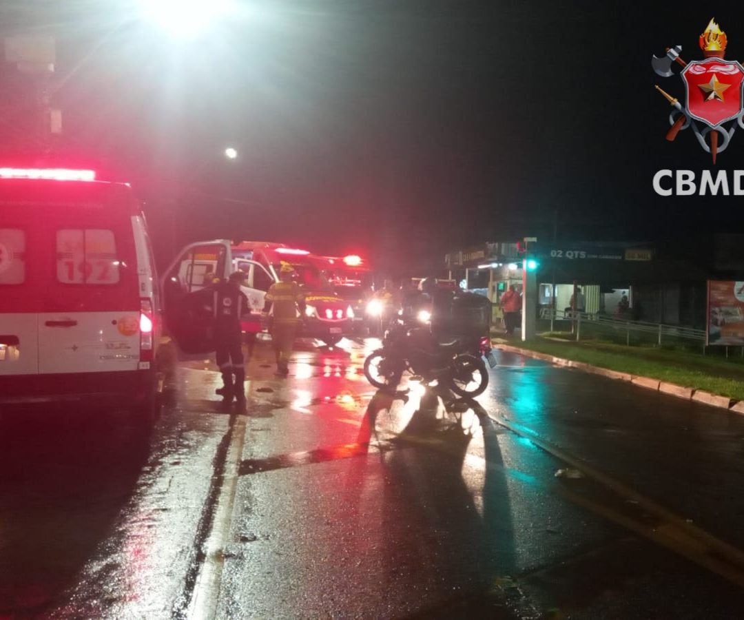 Atropelamento entre moto e pedestre deixa dois feridos em Sobradinho