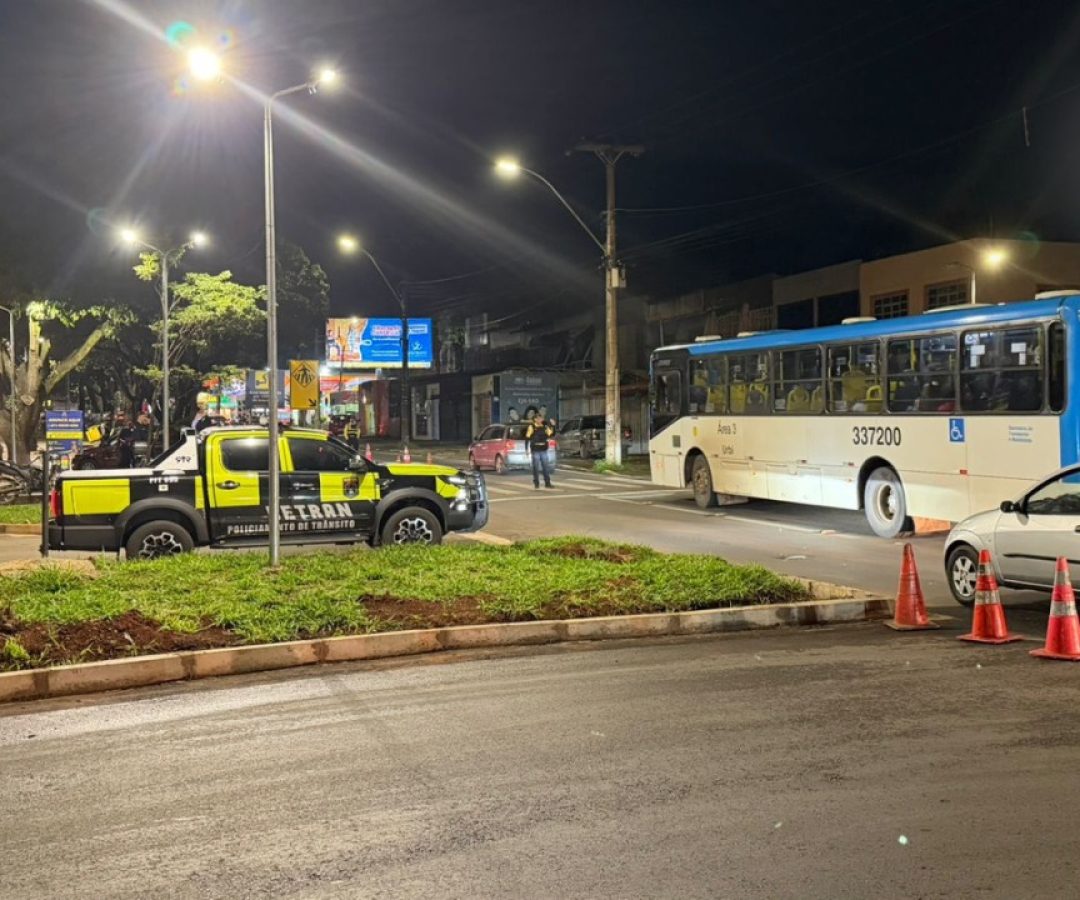 Operação no Núcleo Bandeirante flagra irregularidades e remove 11 veículos ao pátio