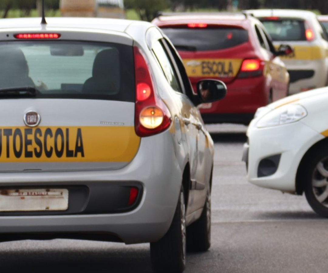 Detran-DF divulga regras para autorização de instrutores de trânsito