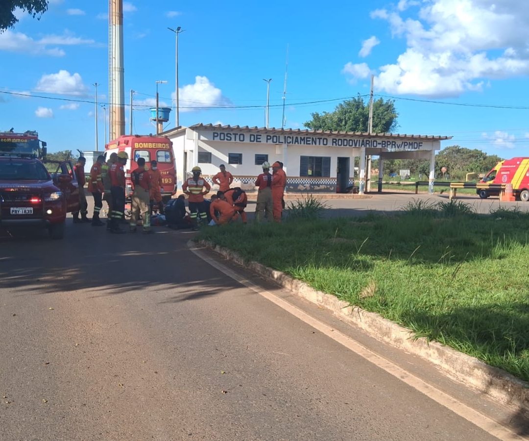 Capotamento em zona rural deixa dois feridos em Planaltina de Goiás