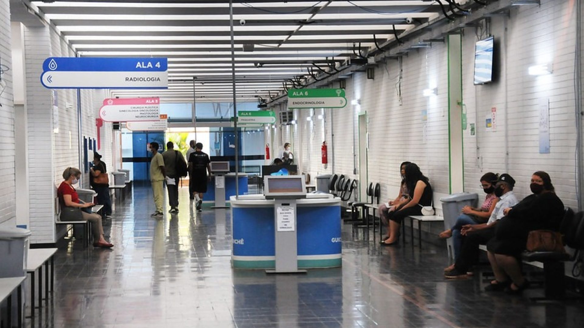 Edital abre cadastro reserva para recepcionistas na saúde