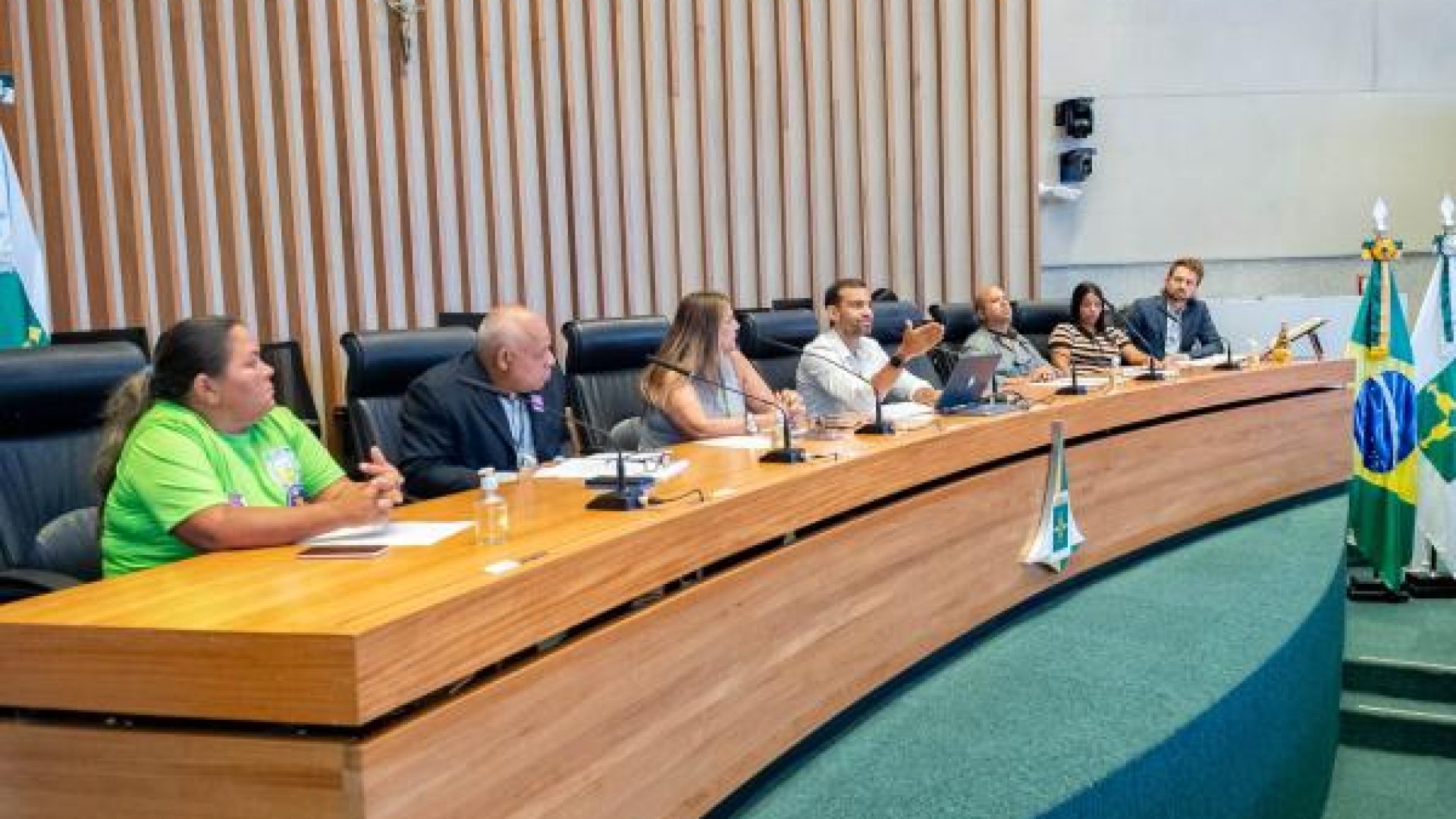 “Precisamos ser tratados como trabalhadores, não como bandidos”, pedem ambulantes na CLDF