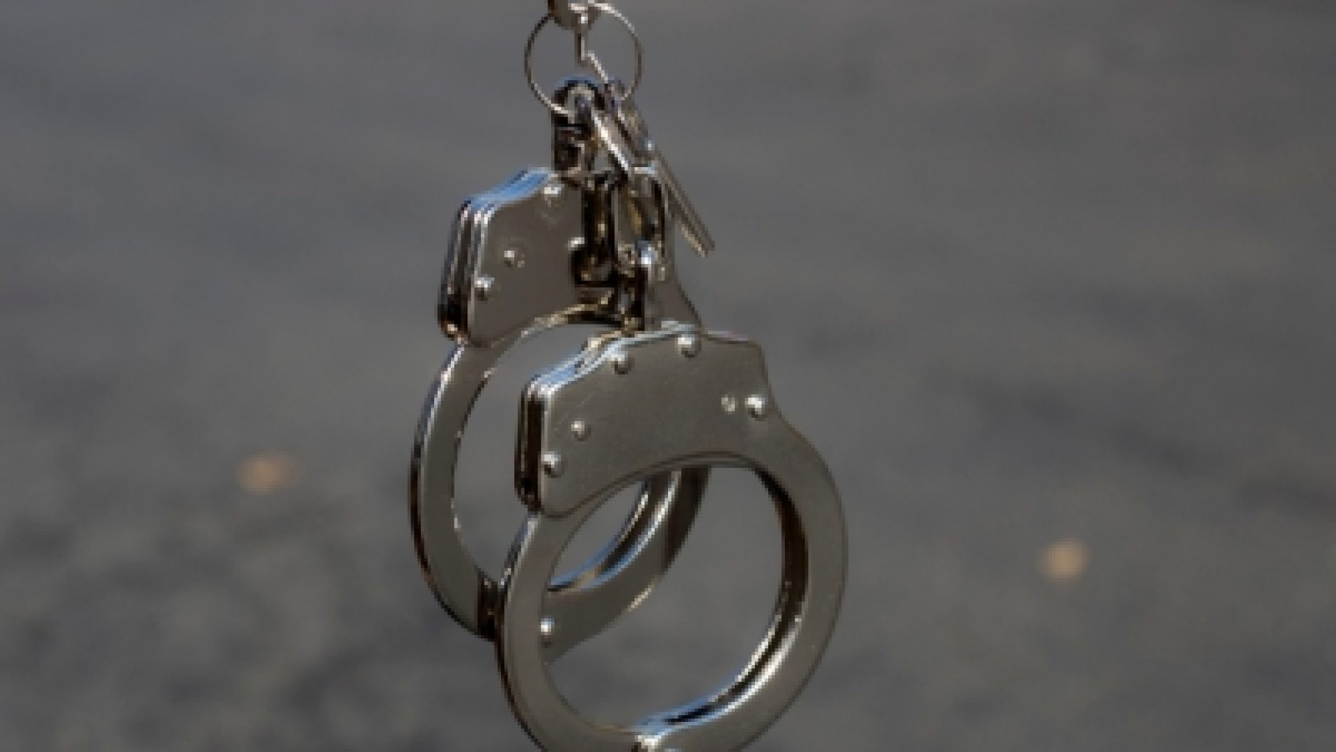 PCDF prende dois por extorsão após apreensão de drogas